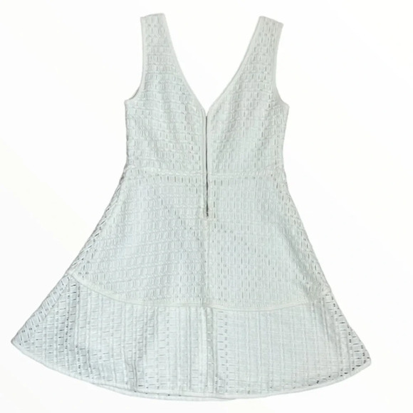 Cupcakes & Cashmere white eyelet lace dress size 6 - Picture 6 of 9